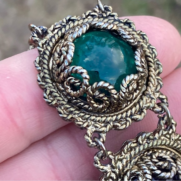 Incredible Vintage Lucite Bracelet! - Picture 6 of 12